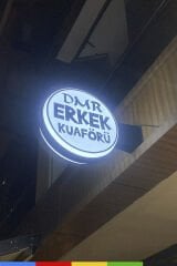 Fener Tabela – Çift Taraflı Vakum Pleksi, Mercekli LED Aydınlatmalı, Alüminyum Gövde, Dış Mekan Dayanıklı Işıklı Tabela